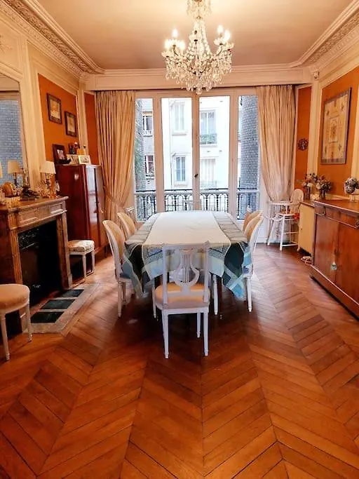 Bel Appartement Paris Centre 0*,  France